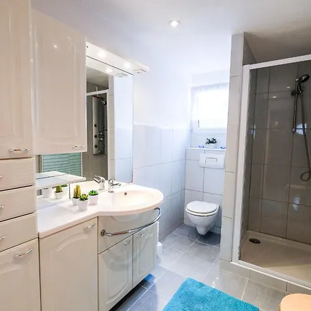 Holiday home Reny By Interhome